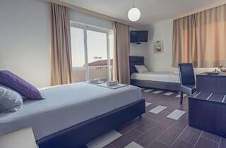 Апартаменты Apartments Atlantis Добра-Вода Номер-студио с балконом и видом на море (для 4 взрослых)-8