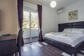 Апартаменты Apartments Atlantis Добра-Вода Апартаменты-студио с балконом, вид на море (для 2 взрослых)-5