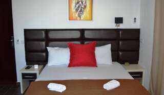 Апартаменты Apartments Atlantis Добра-Вода Апартаменты-студио с балконом, вид на море (для 2 взрослых)-7